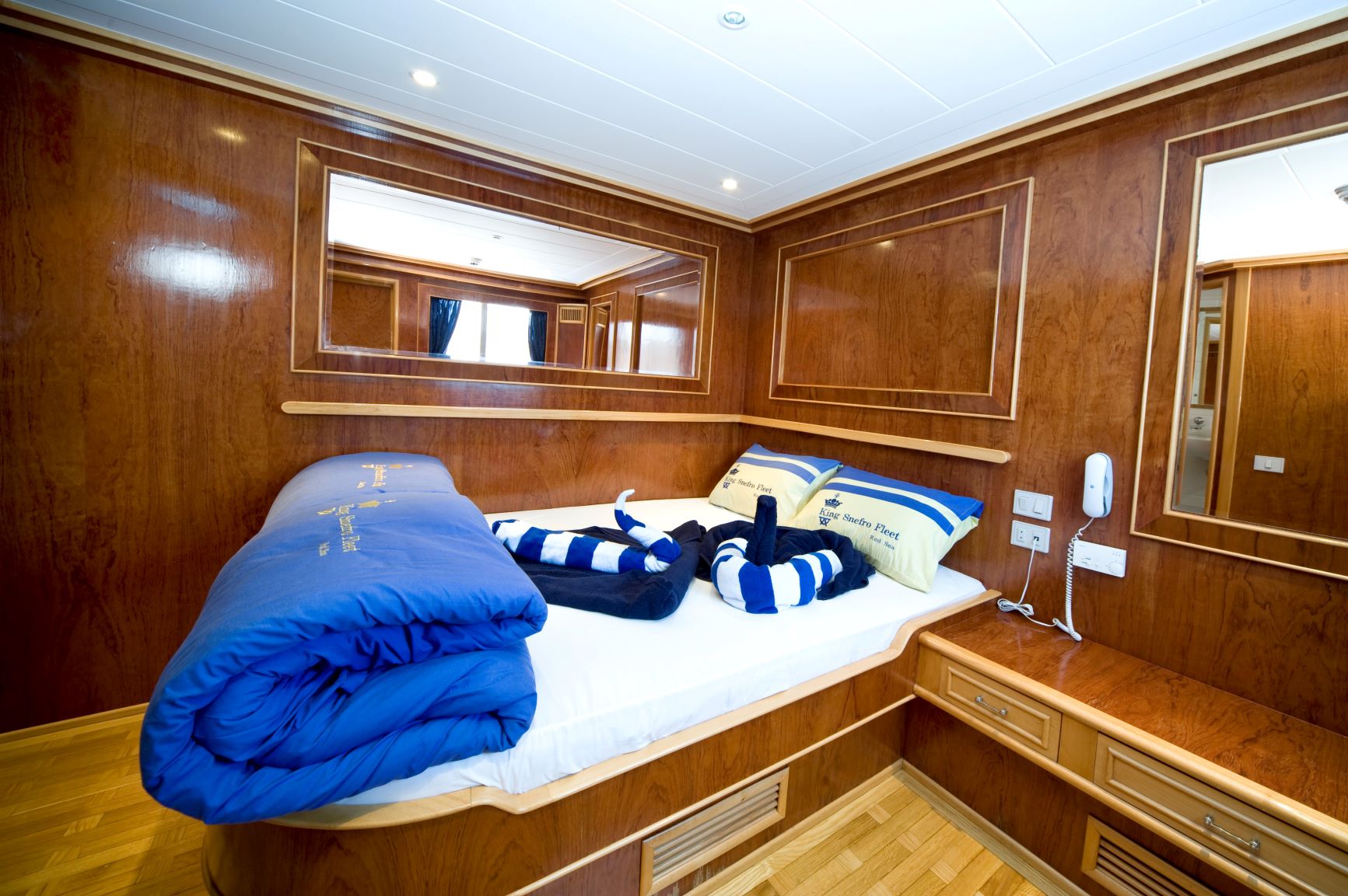Double Bed Cabin - Upper Deck